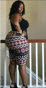 Métro recherche Femme avec formes pour soirée