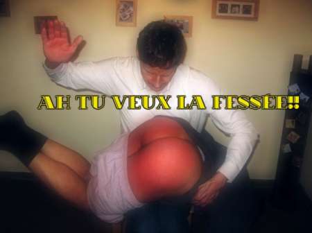 Fessée déculottée pour jeune homme