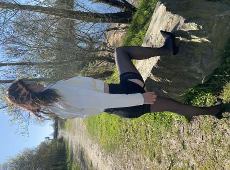 Couple elle salope en extérieur