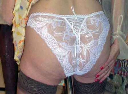 Mature vends culottes sales portées