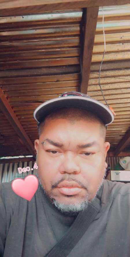 Recherche Une amitié