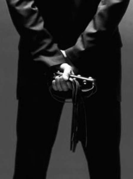 Homme dominant expérimenté