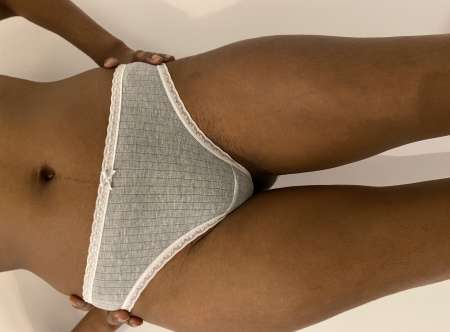 String et culottes portés