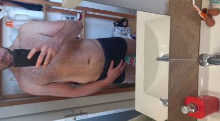 Homme différent pour vous satisfaire