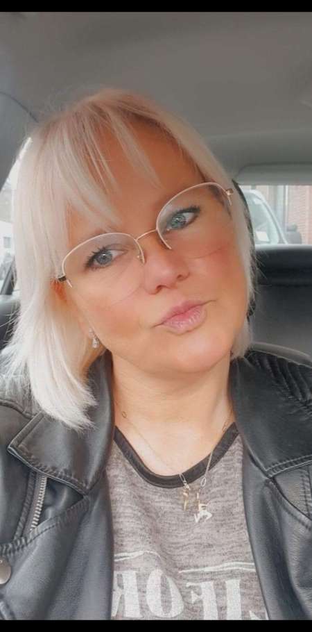 Klara blonde pulpeuses