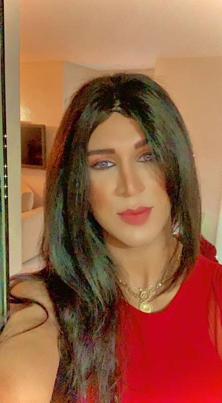 Travesti prêt à vous plaisir