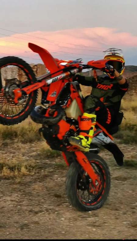 It ali searchingfor agirl to fu$ or blow for free