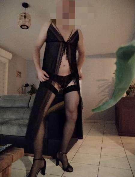 Couple femme travesti