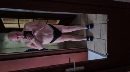 Homme pour femme plantureuse