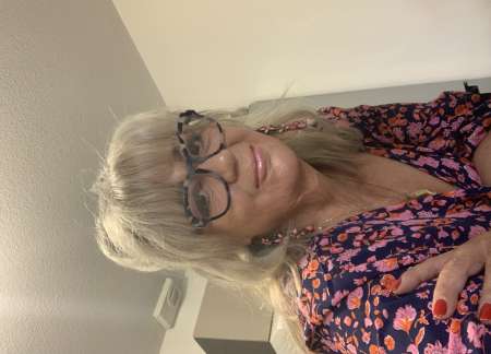 Rencontre. Favorisez les sms ou appels svp