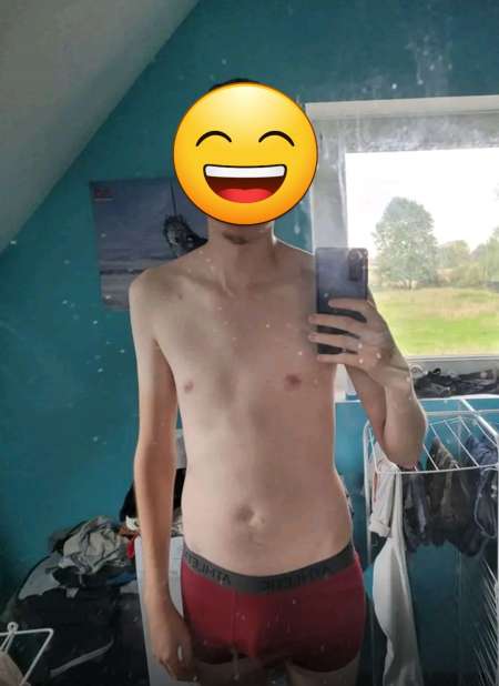 Jeune Homme TBM checrhe moneyslave obéissant