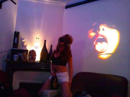 Sublime déesse pour séance chic et choc