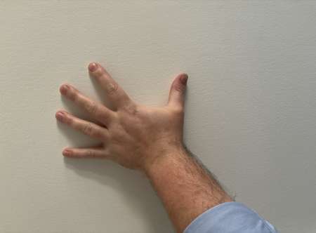 Massage grandes mains musclées