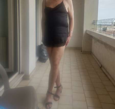 H en sous-vêtements féminins