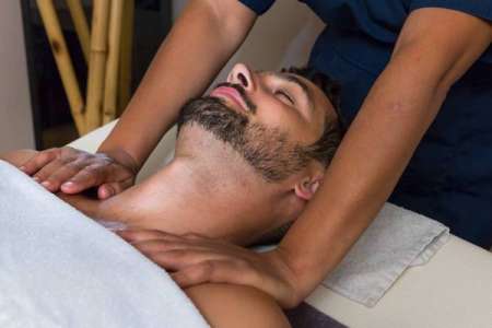 Alex -massage naturiste masculin