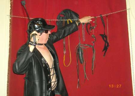 MAITRE MUR VICIEUX-PERVERS POUR SOUMIS-ESCLAVE