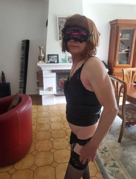 Lola travesti cherche un maître