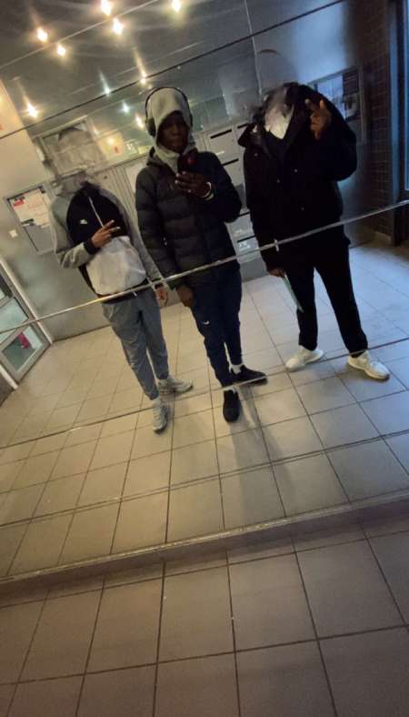 Cherche homme ou femme pour baise