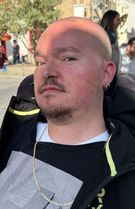 Homme handicapé cherche compagnie