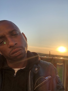 Homme black pour femme seule