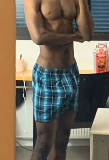 Je 30 pour te lécher la chatte