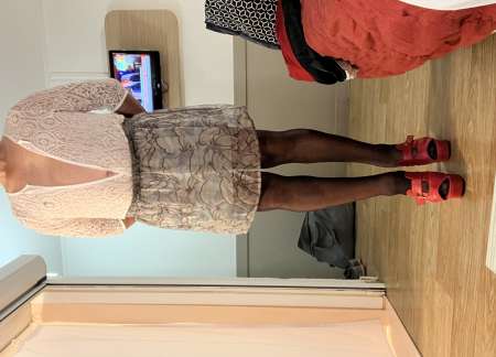 Homme très sexy en femme gourmande