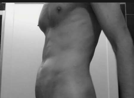 Langue gourmande pour femme ébène