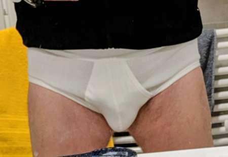 Visite médicale avec mec qui reçoit