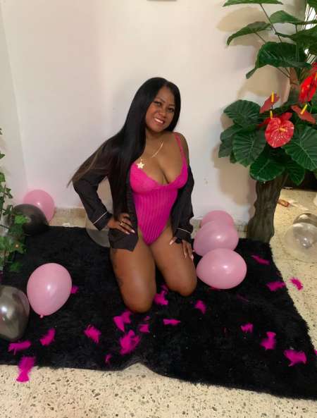 Latina karina discreta