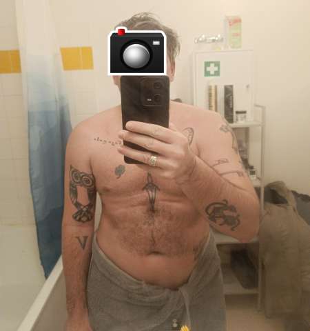 Homme 38 ans cherche femme pour plaisir a deux.