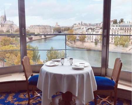 Je recherche une jeune femme douce et agréable