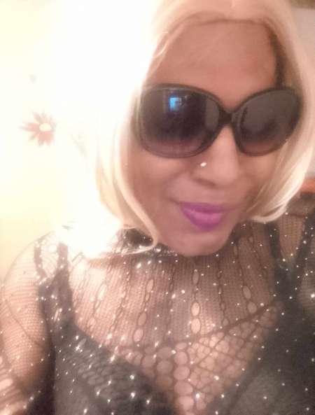 Satia androgyne/trav relation sérieuse