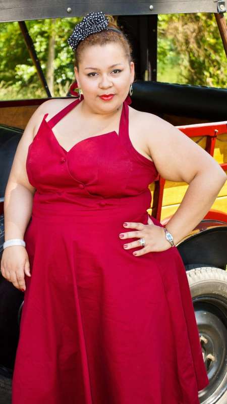 Hom. Mur offre Câlin pour FemRonde, Obése ou Mamie