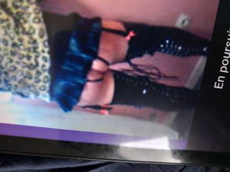 Travesti très sexy soumise cherche maitre