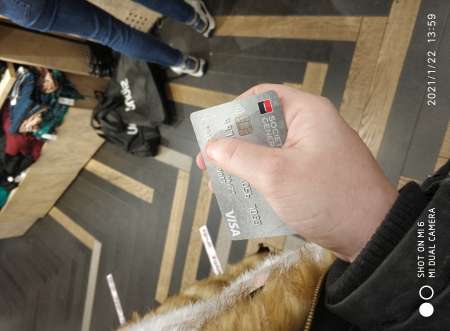 vieux Pigeon soumis de 65a pour gater jeune fille